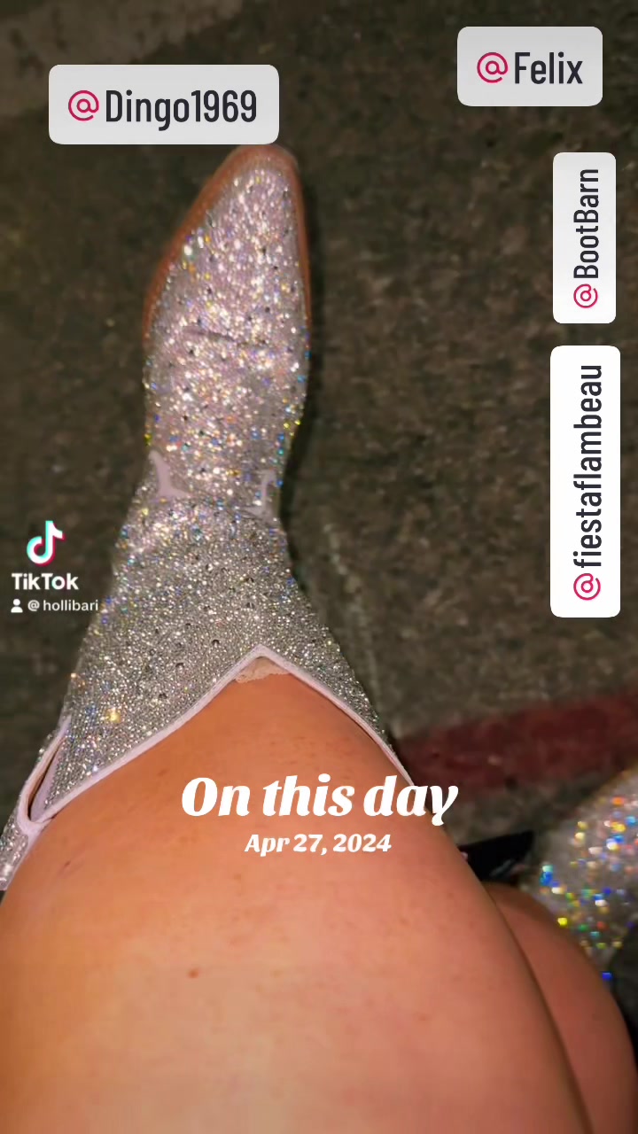 @HolliBari