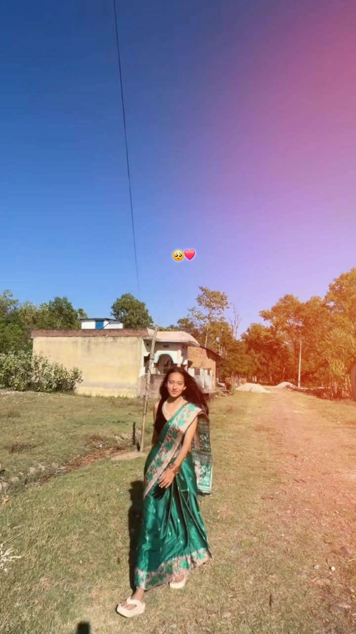 @Parii thakuri 💗🌒
