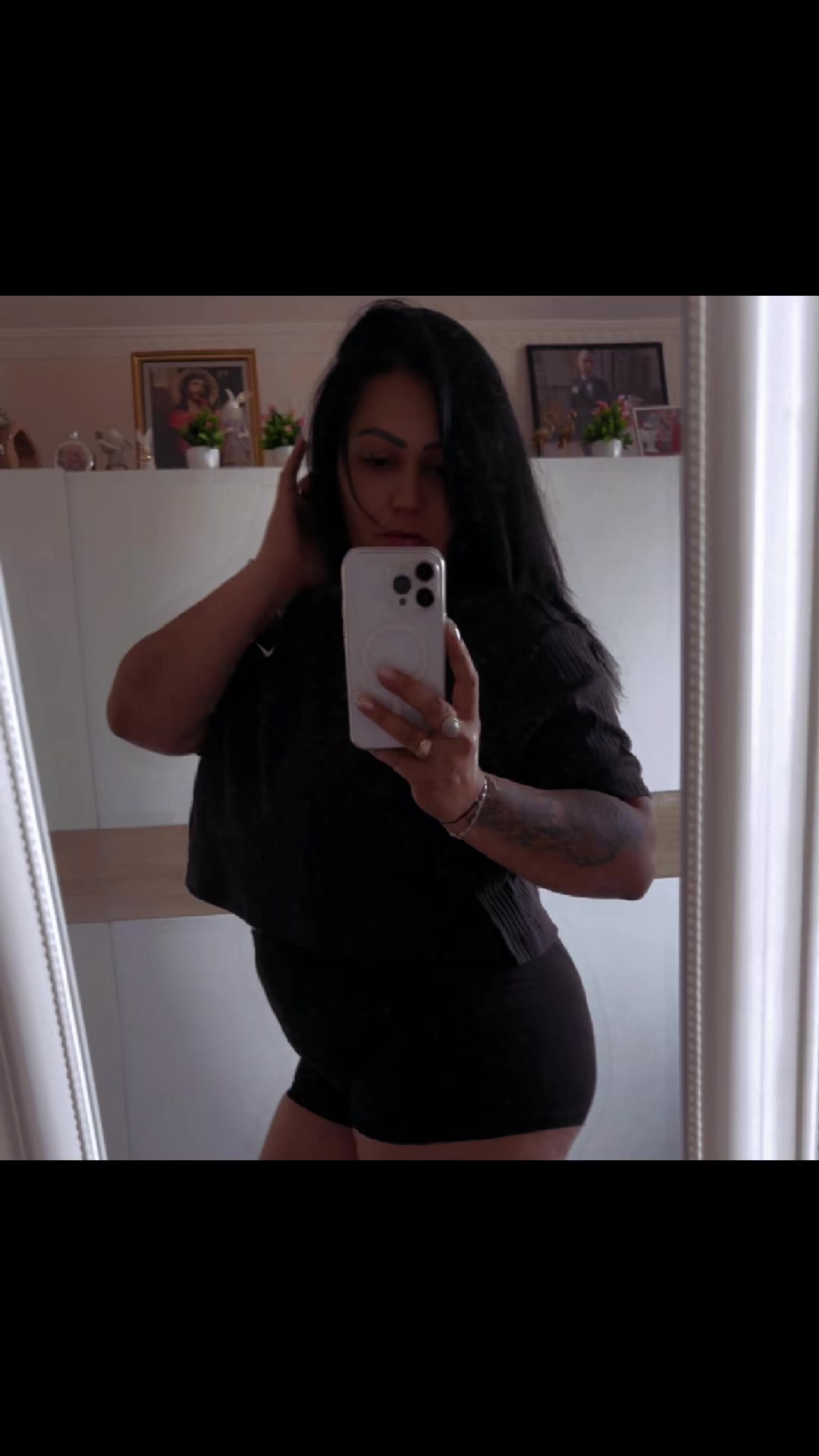 @Virág