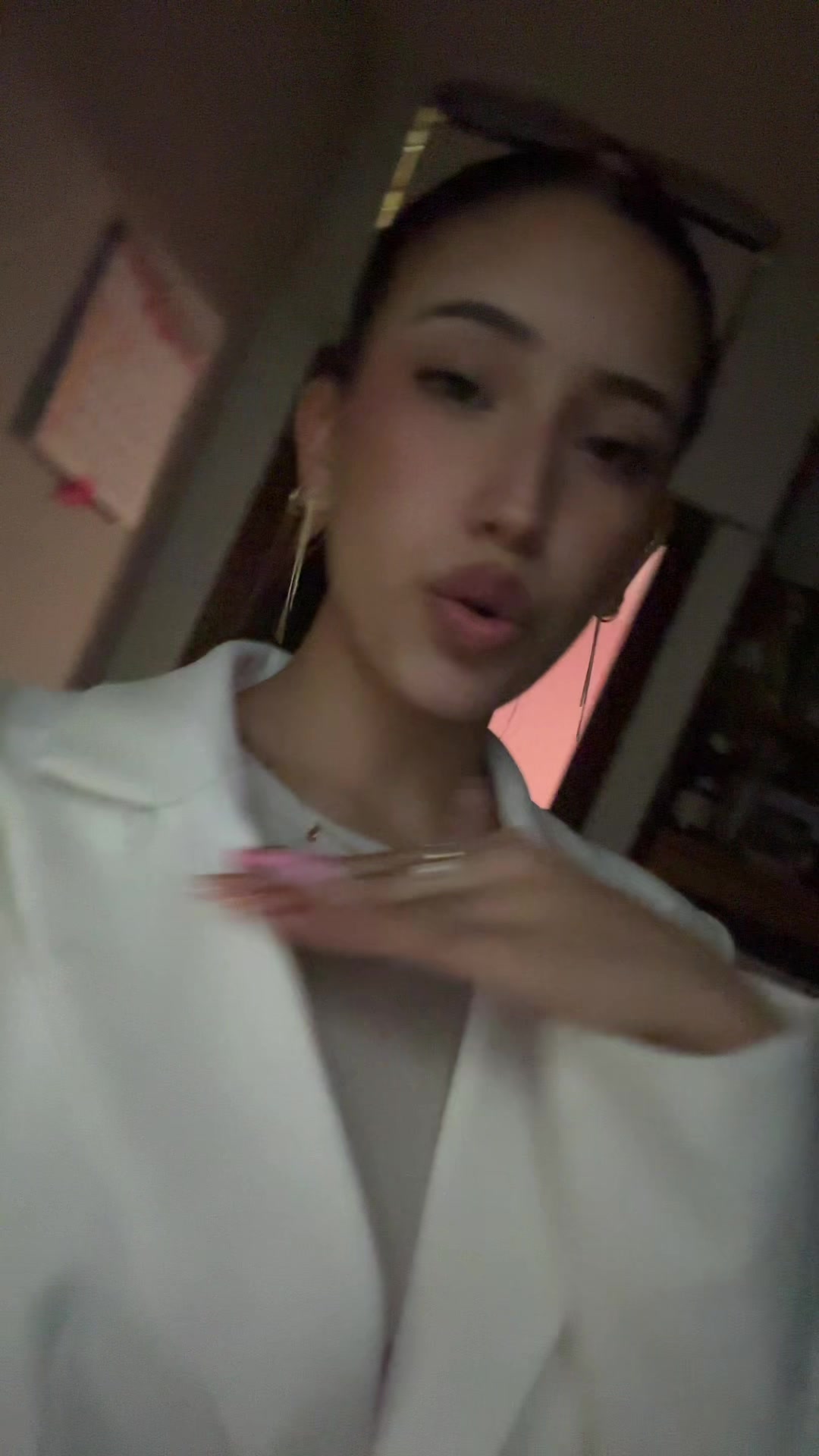 @𝒯𝒽𝑒𝑅𝑒𝒶𝓁𝒟𝒾𝓋𝒶💋