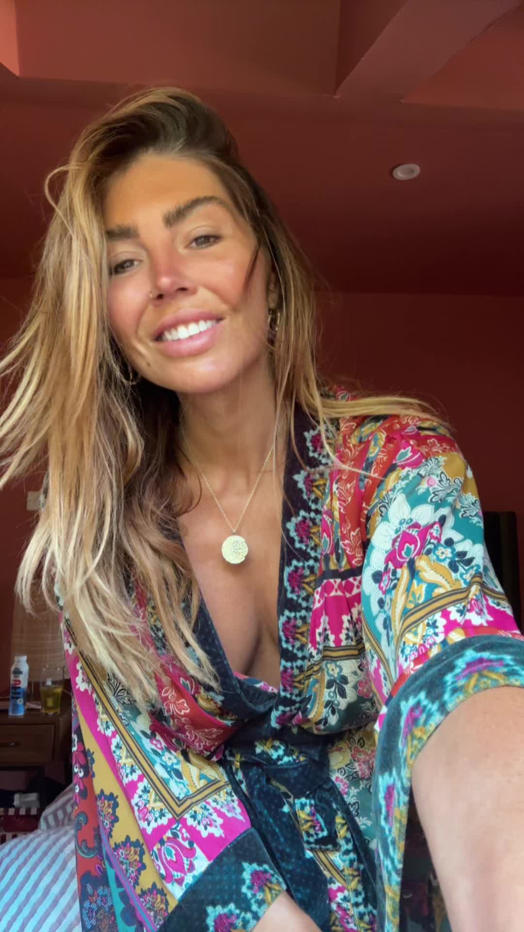@katecarterlarg