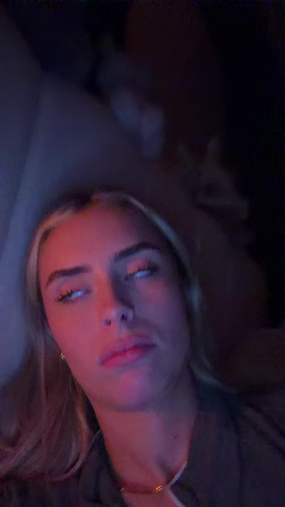 @huhnellywho