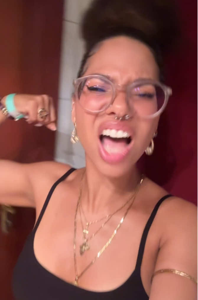 @shaniakraemer