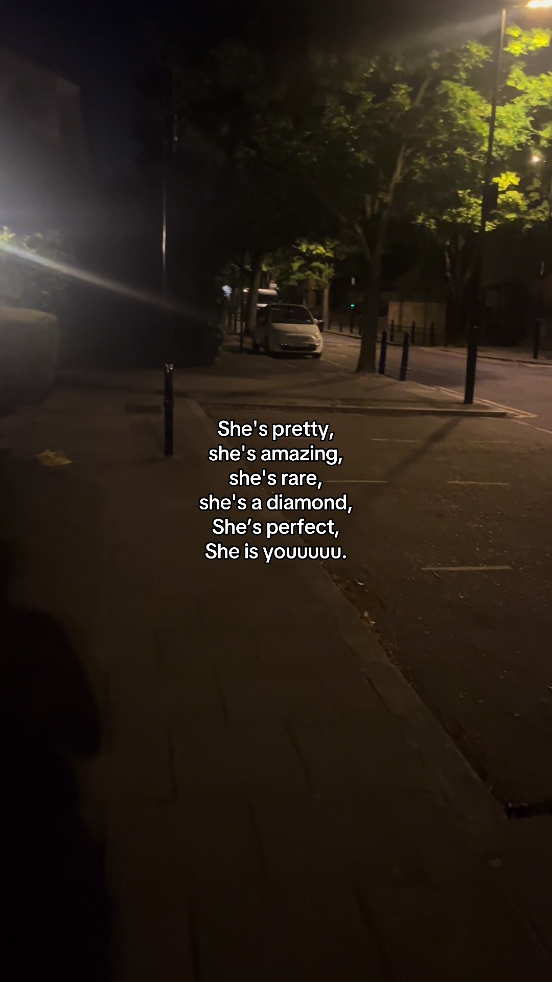 @✰
