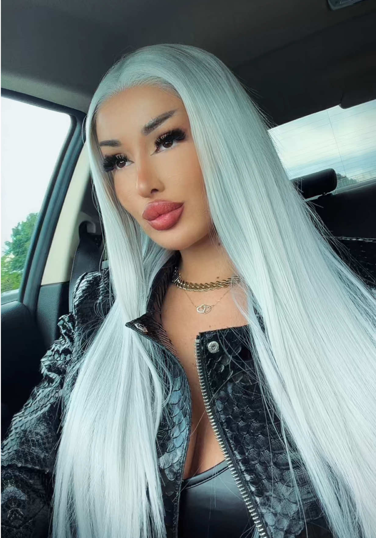 @Georgiana Diana Banu