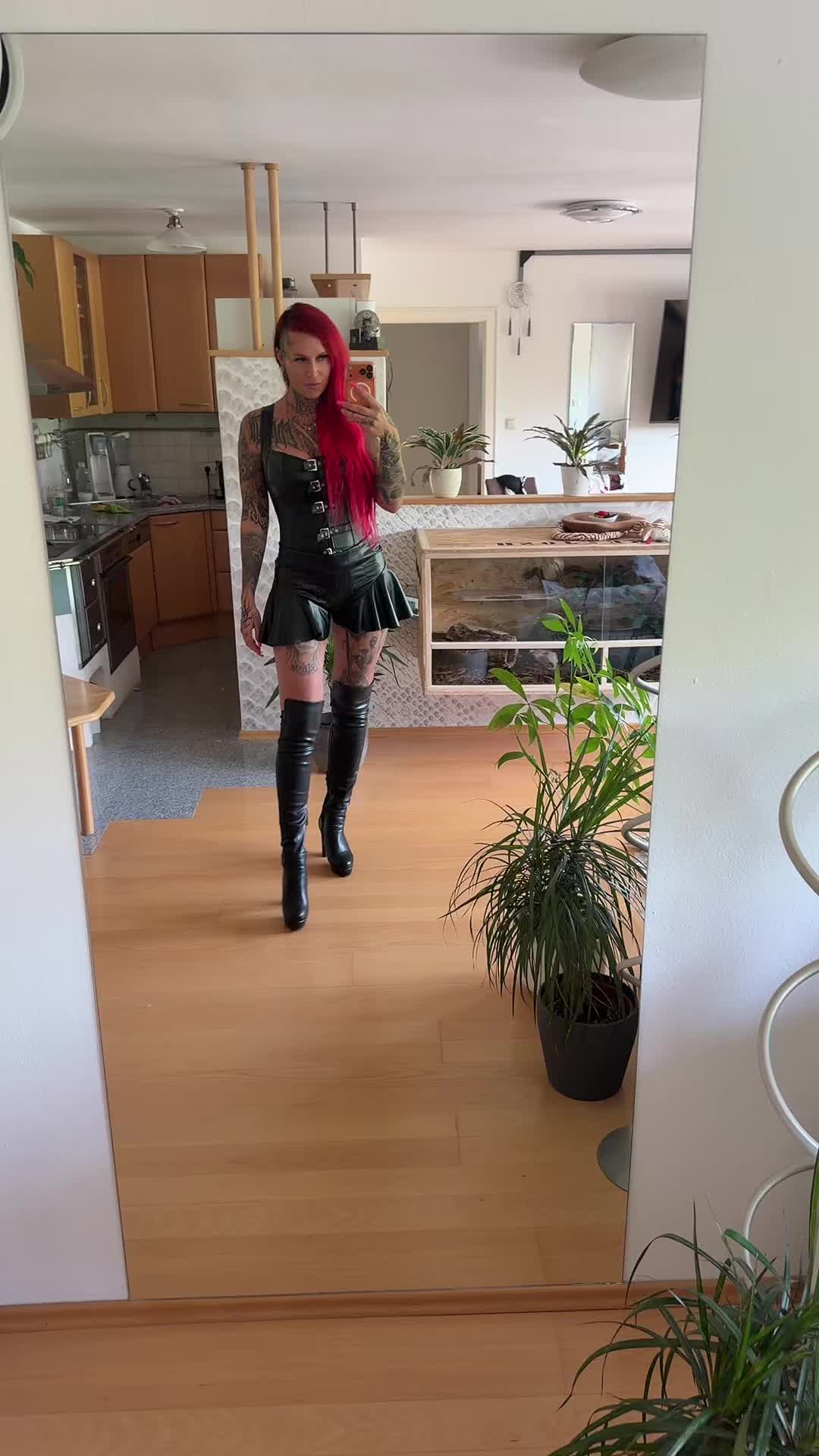 @Sheena Red
