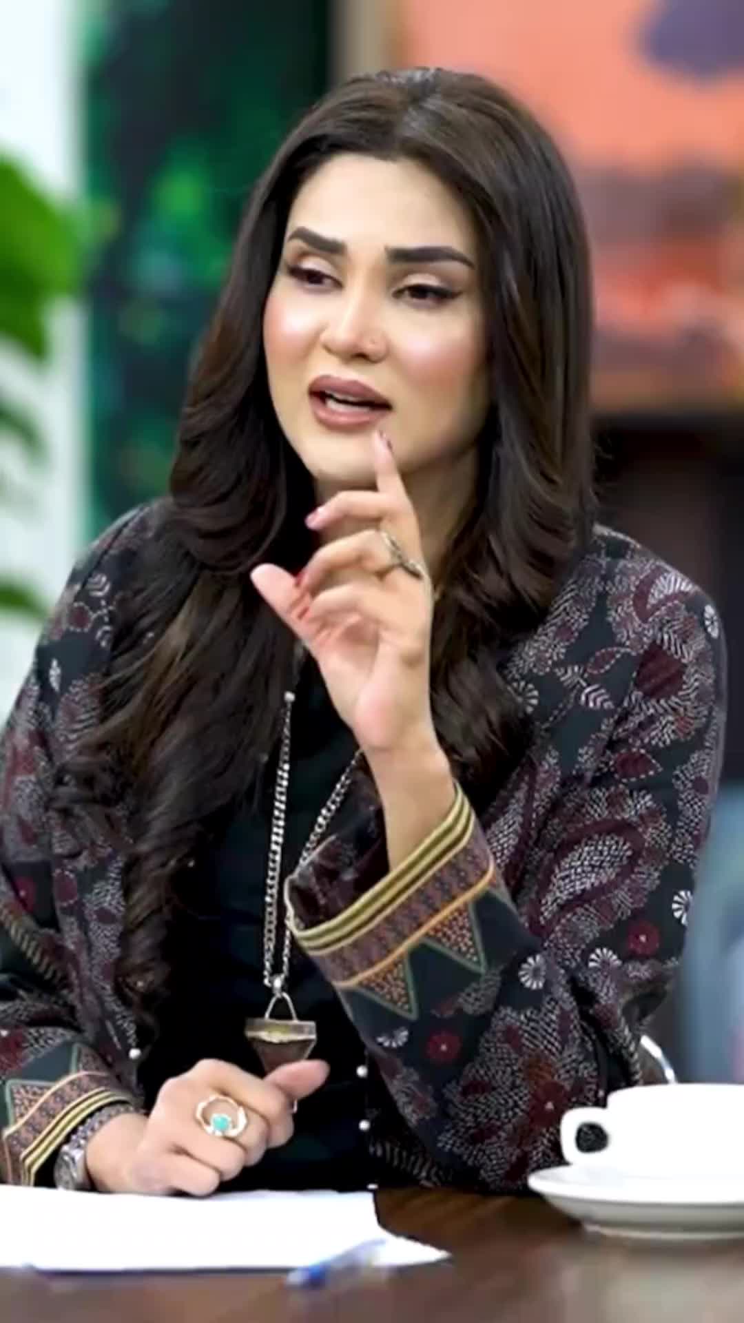 @Showbiz ki Duniya😍