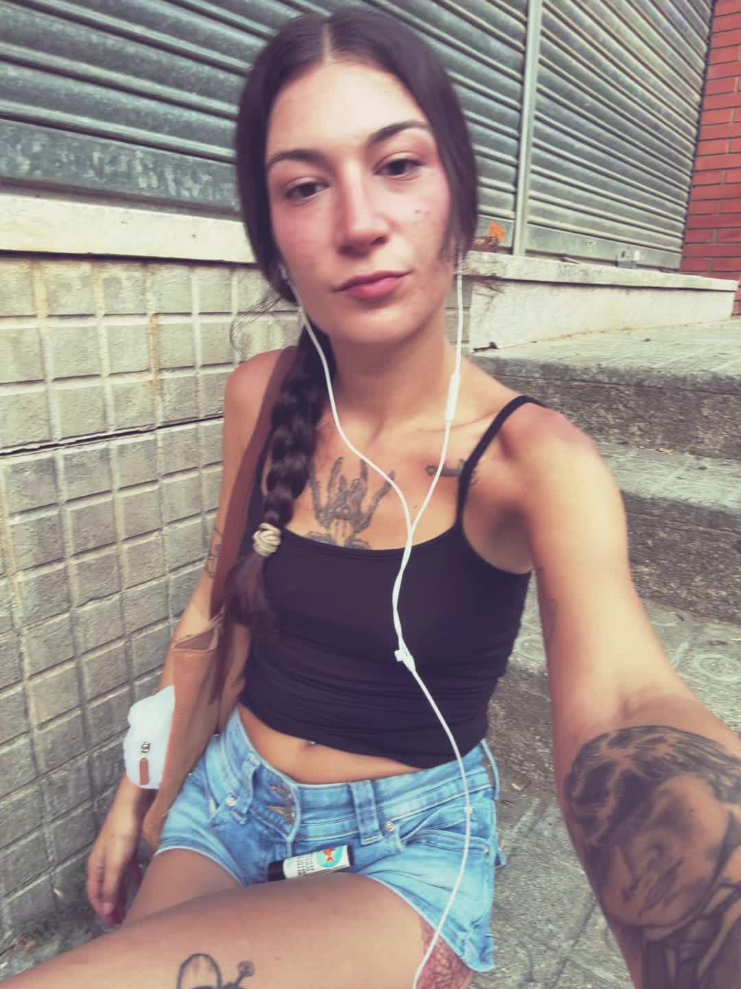 @Elena🖤