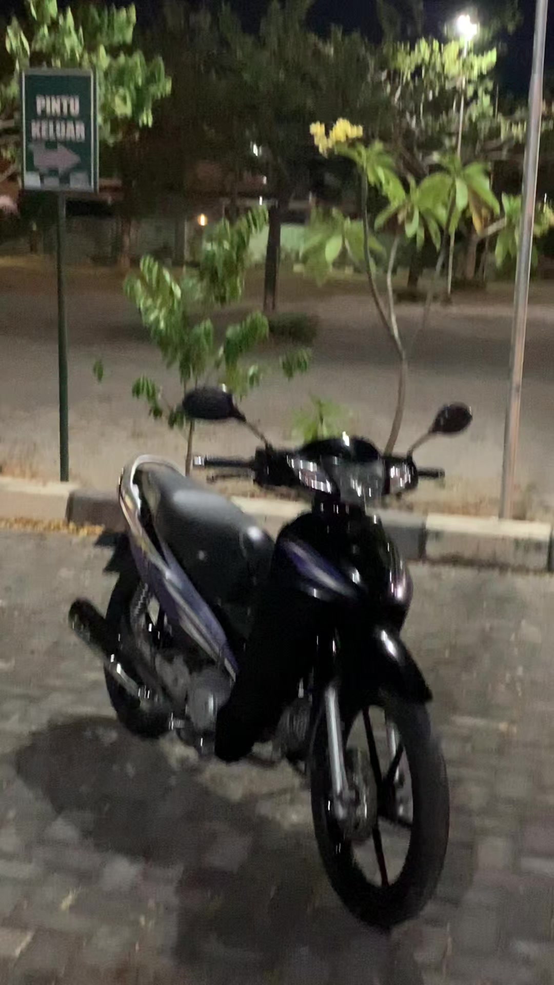 @𝗽𝗮𝗹𝗹