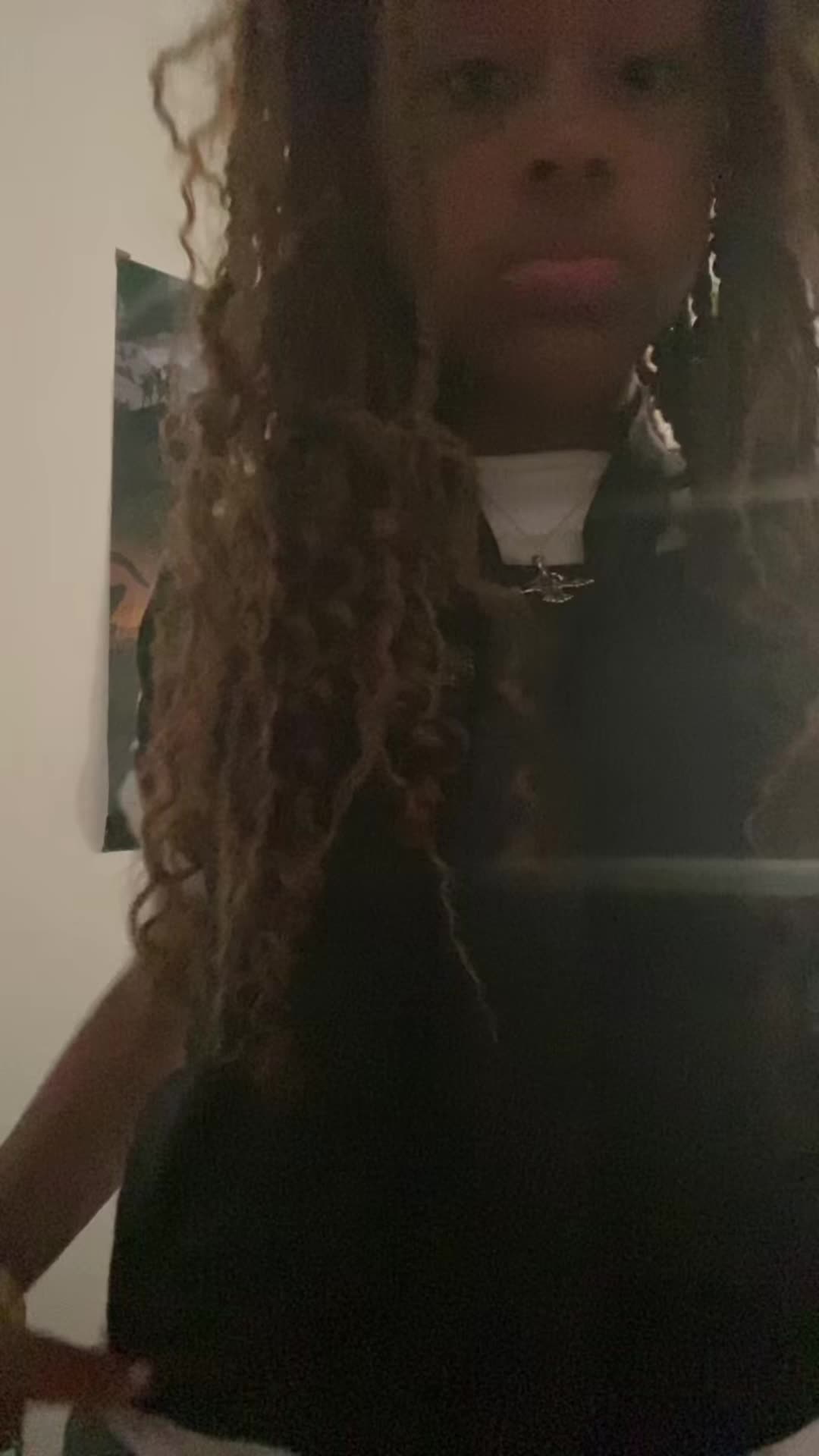 @😼