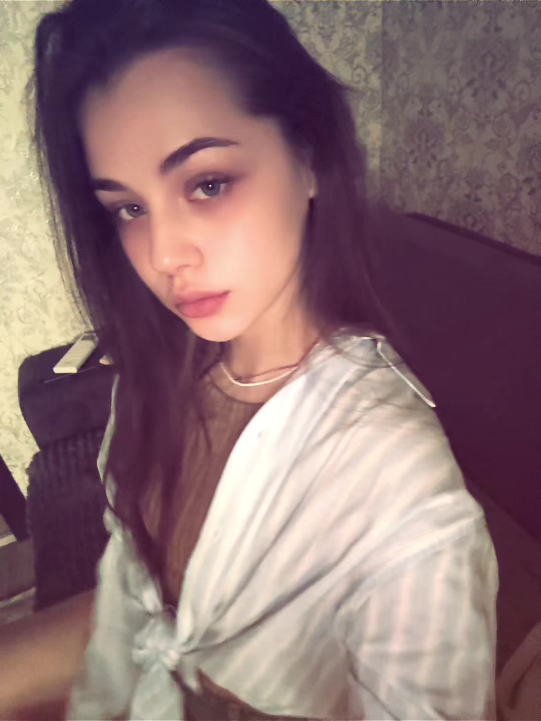 @🫨