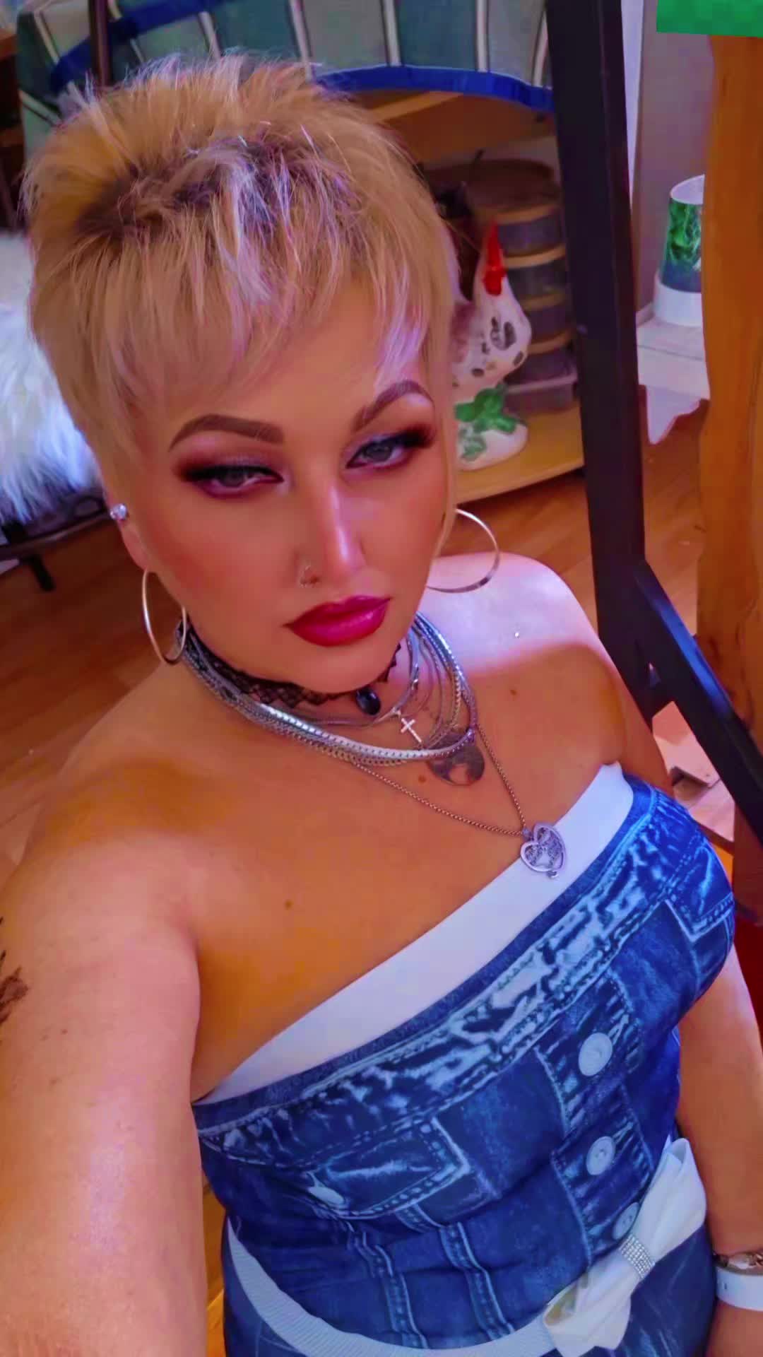 @𝒜𝓃𝒹𝒾𝓀𝒶
