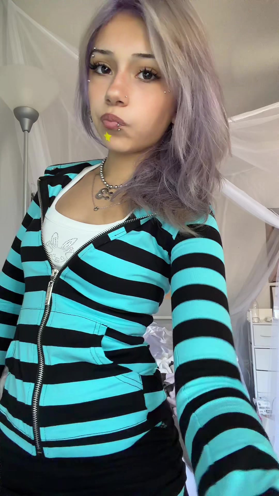 @️