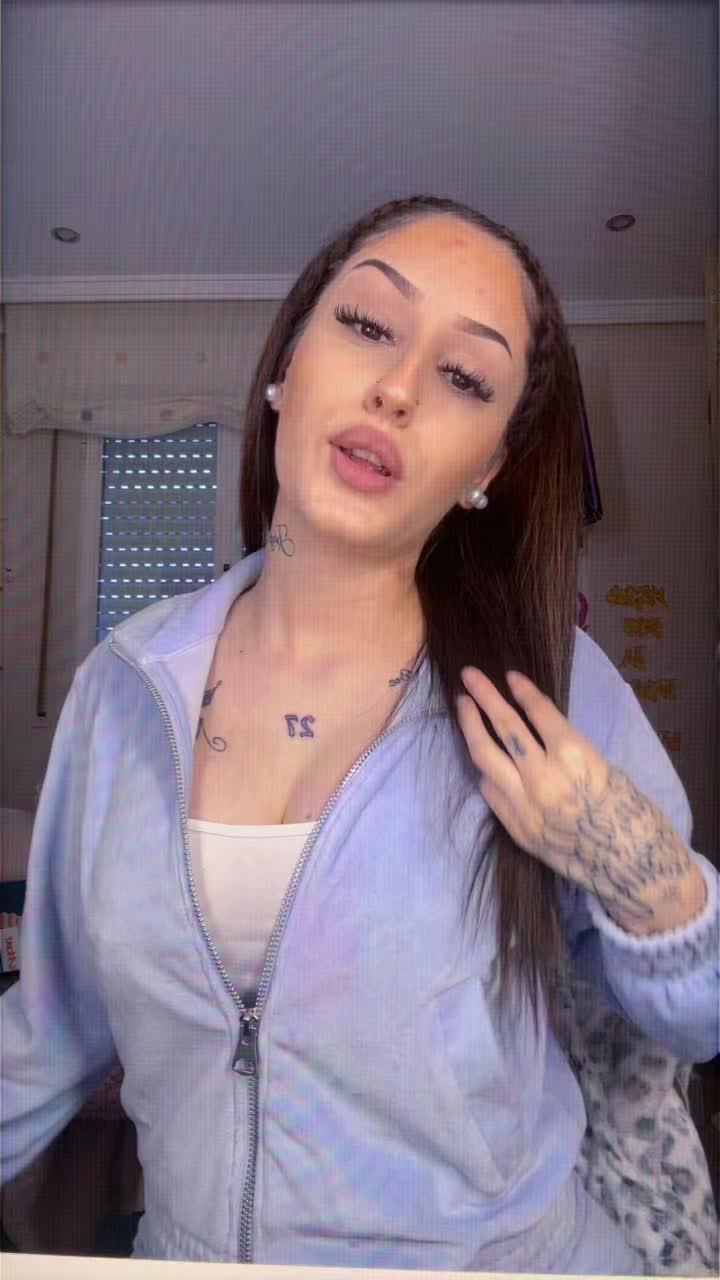 @👑