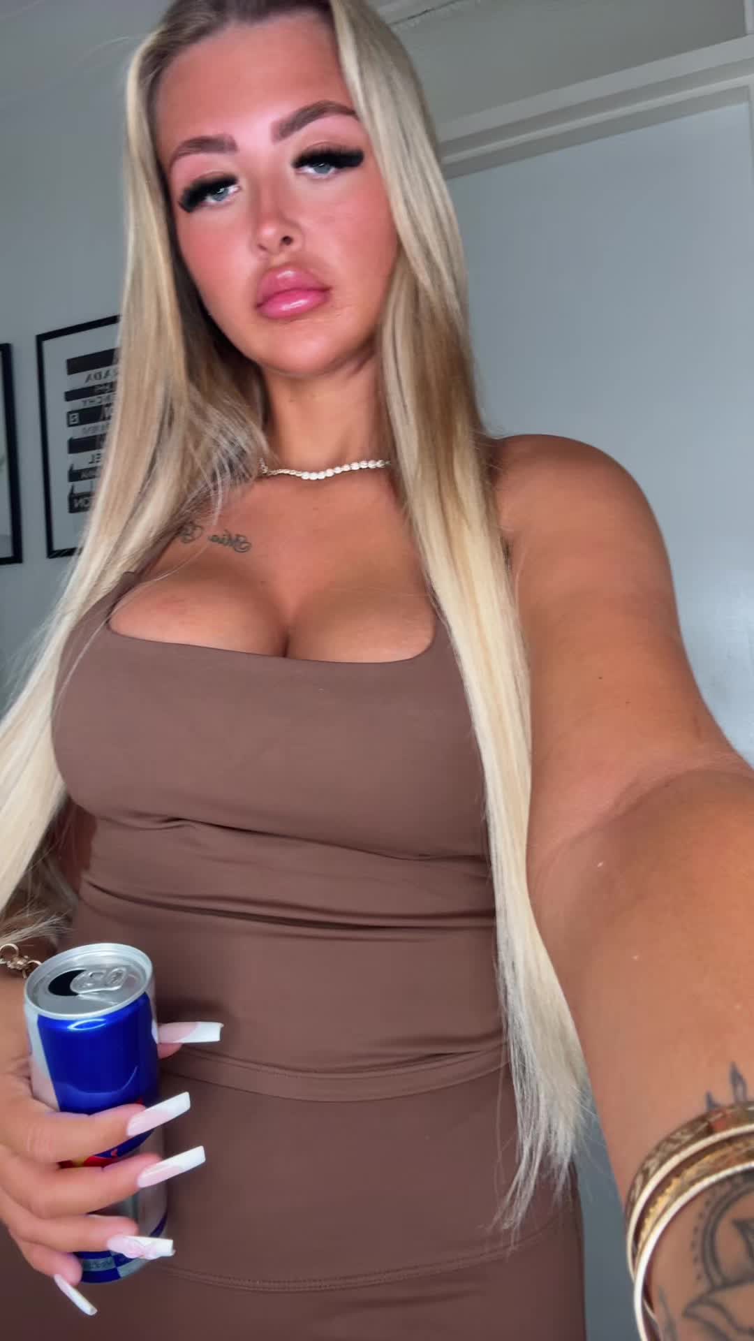 @𝕲𝖊𝖒𝖒𝖆 𝖑𝖔𝖚👑