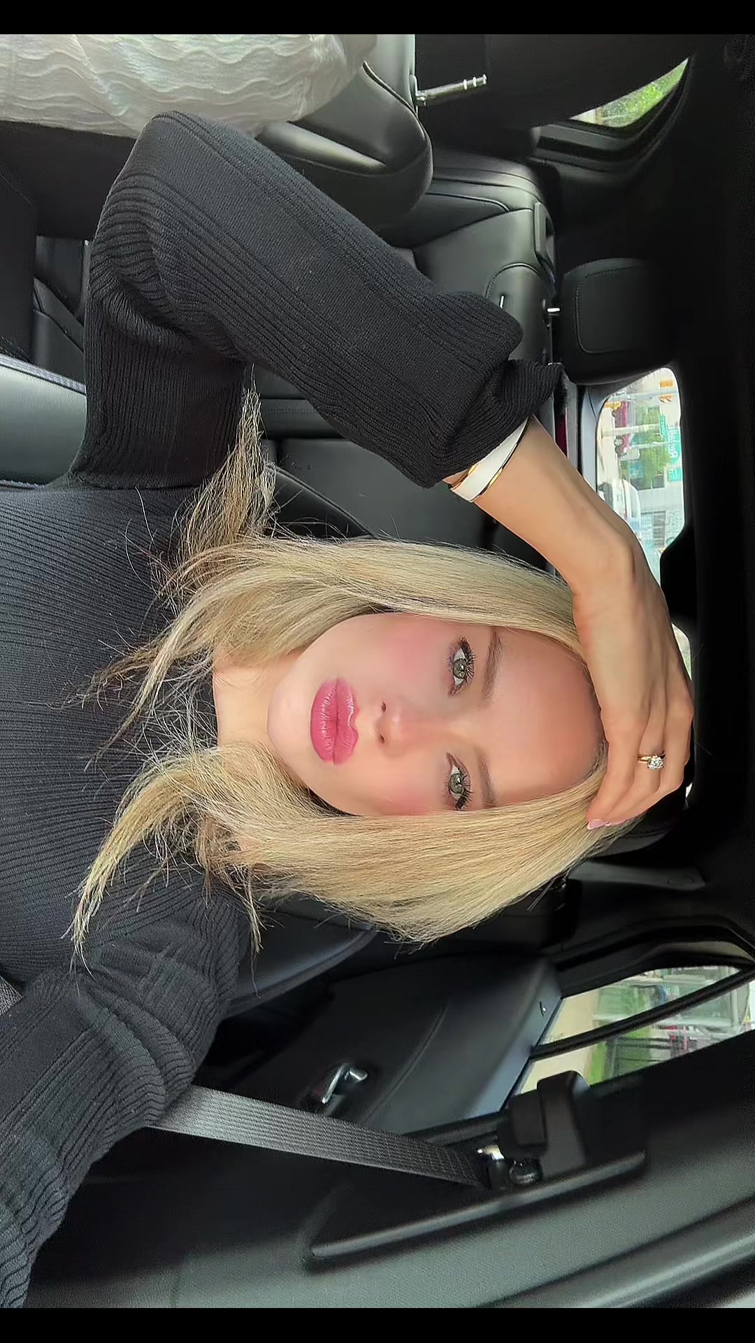 @theblondevampiree