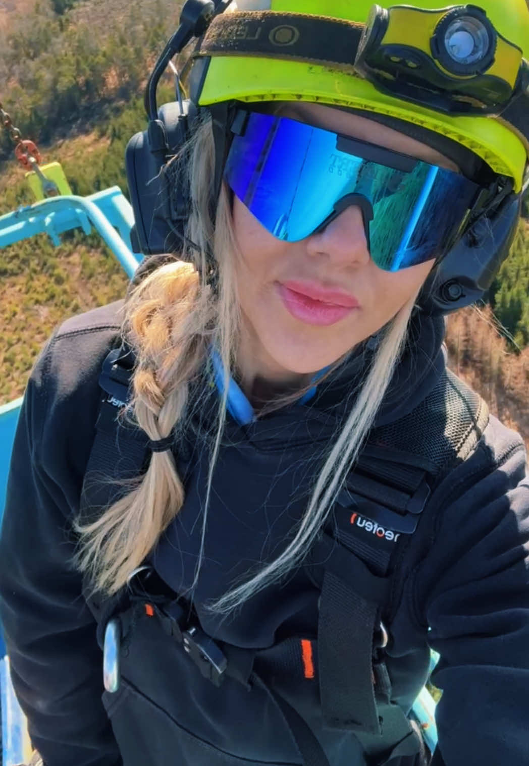 @AnnaTheRigger