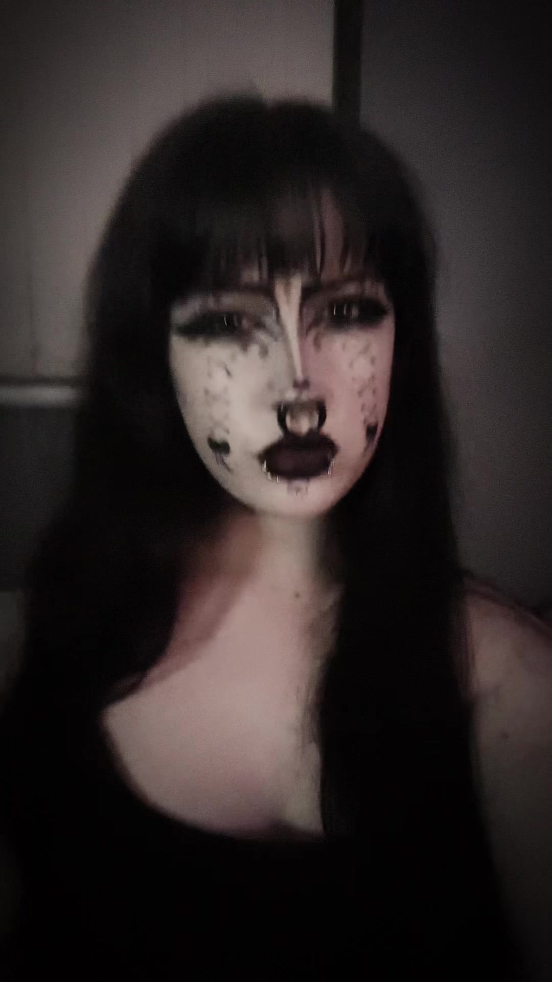 @Ellie🦇