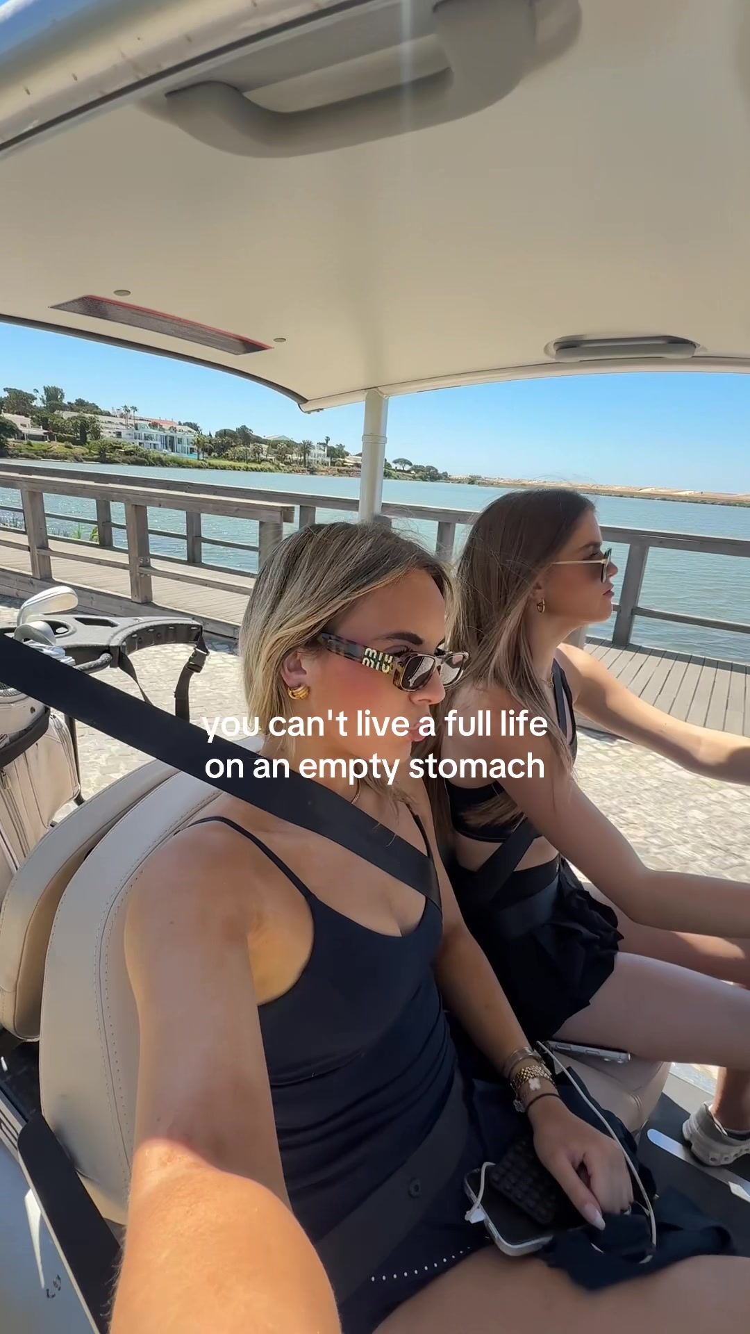 @Miaaadrummond