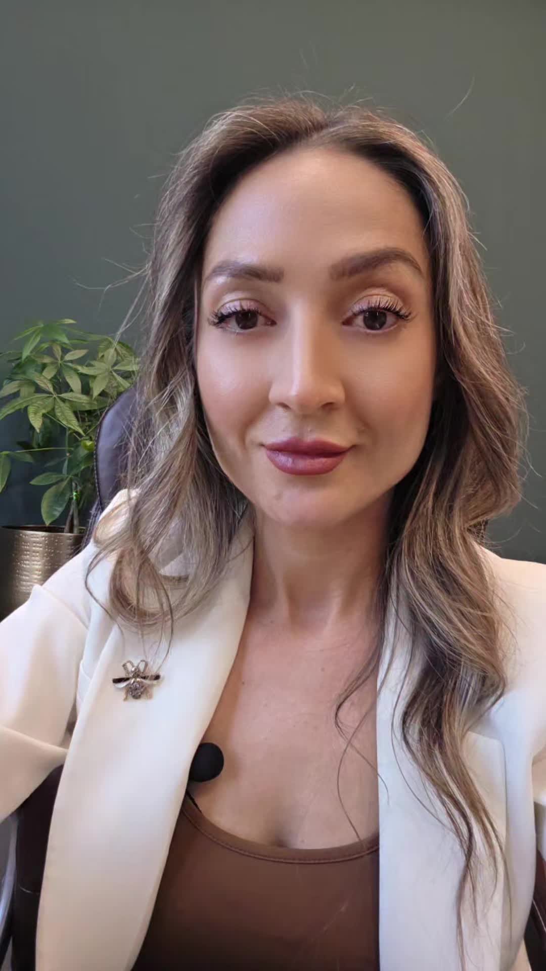 @&Eacute;litsa Andr&eacute;