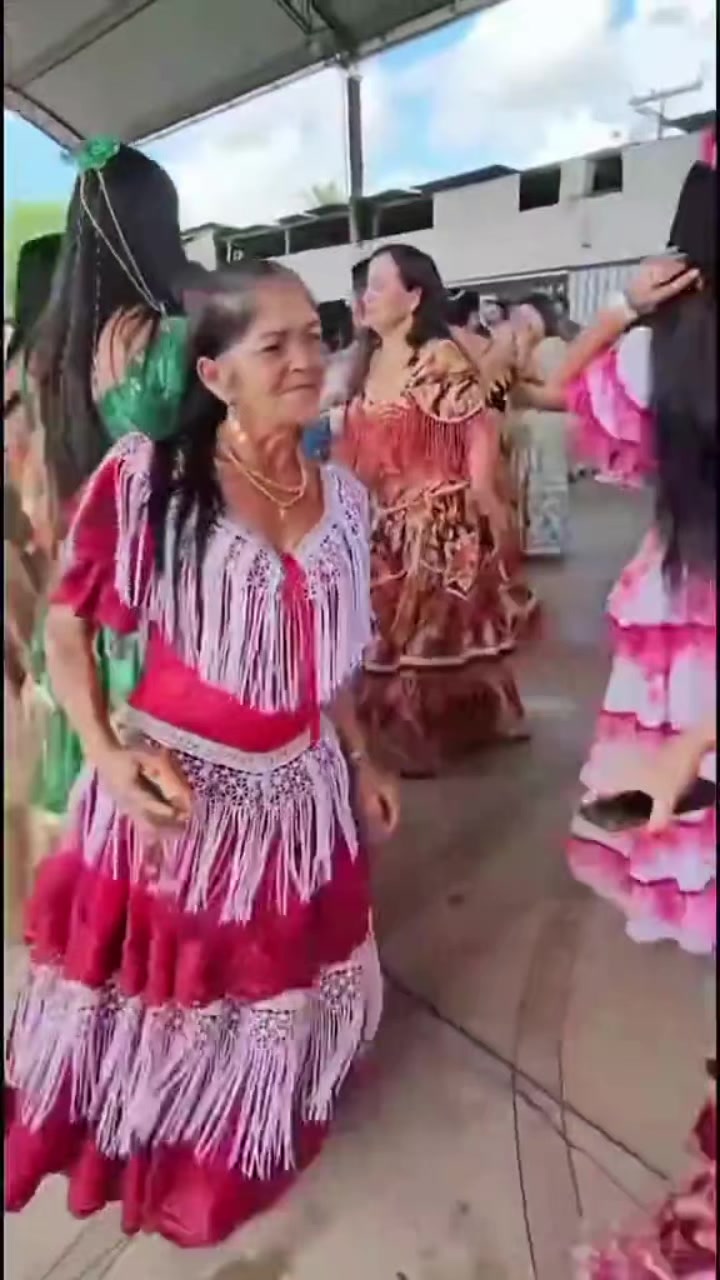 @🕺LINDAS_CIGANAS💃