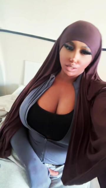 @👄