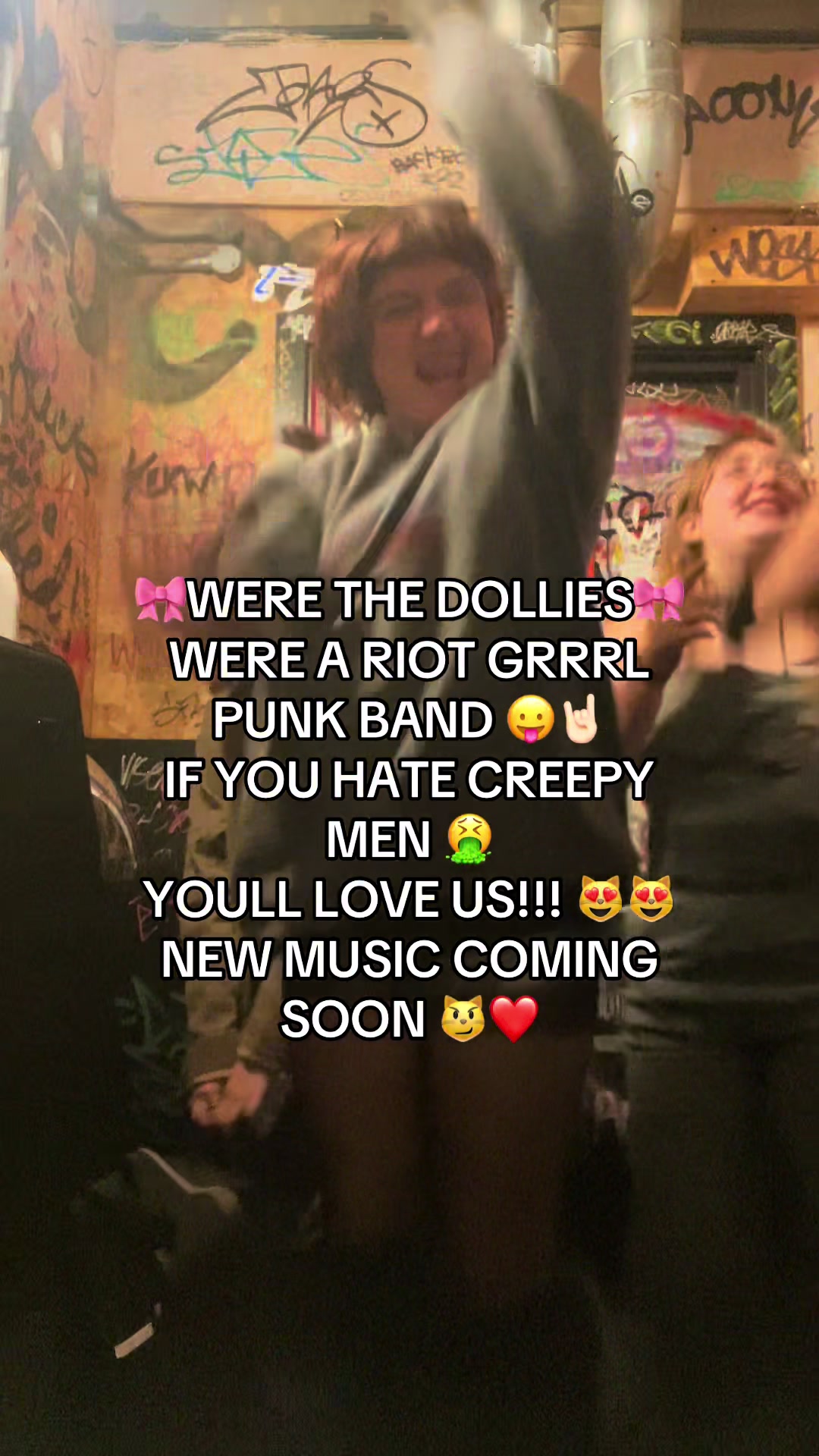 @thedolliesband