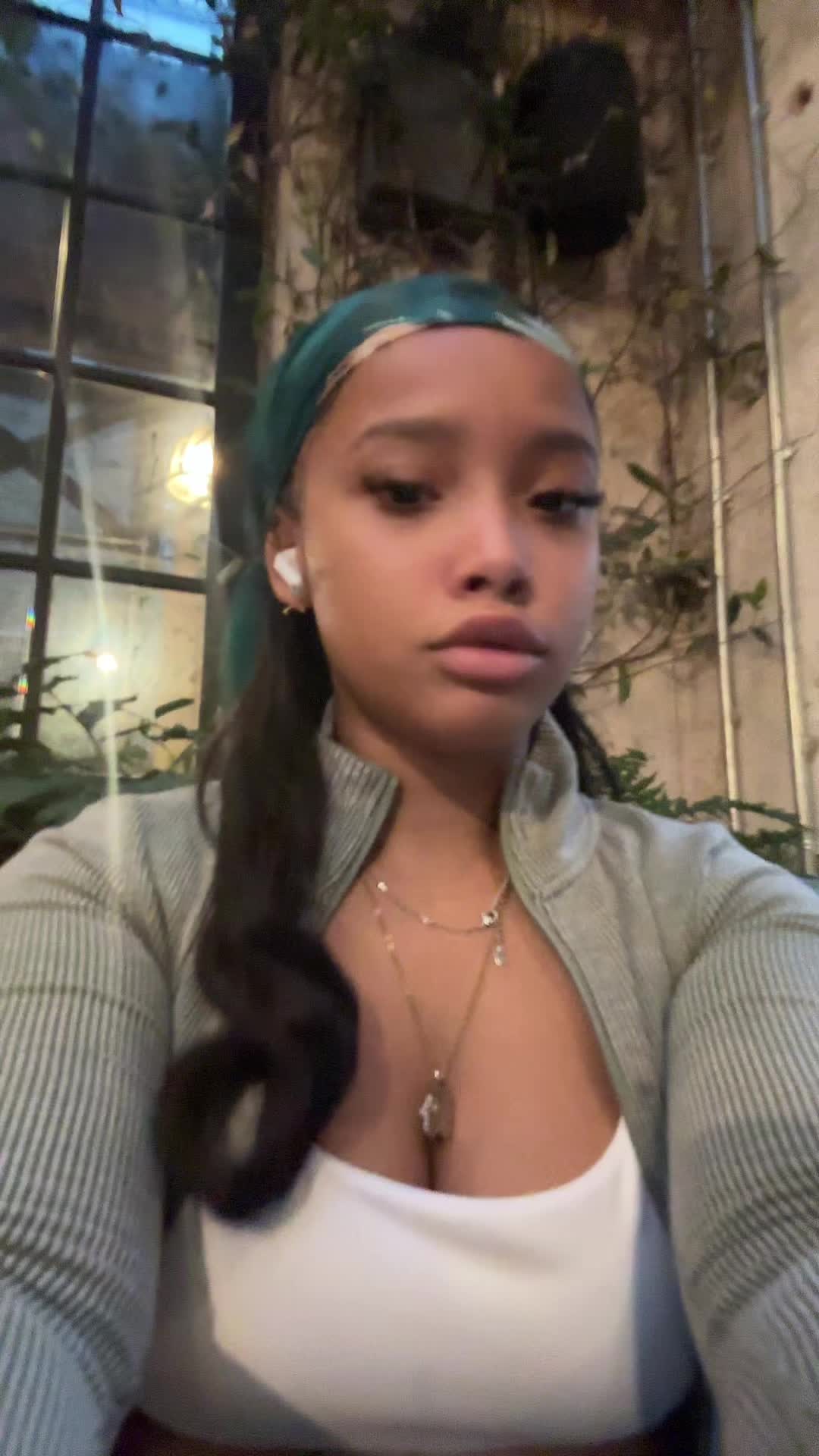 @AP’
