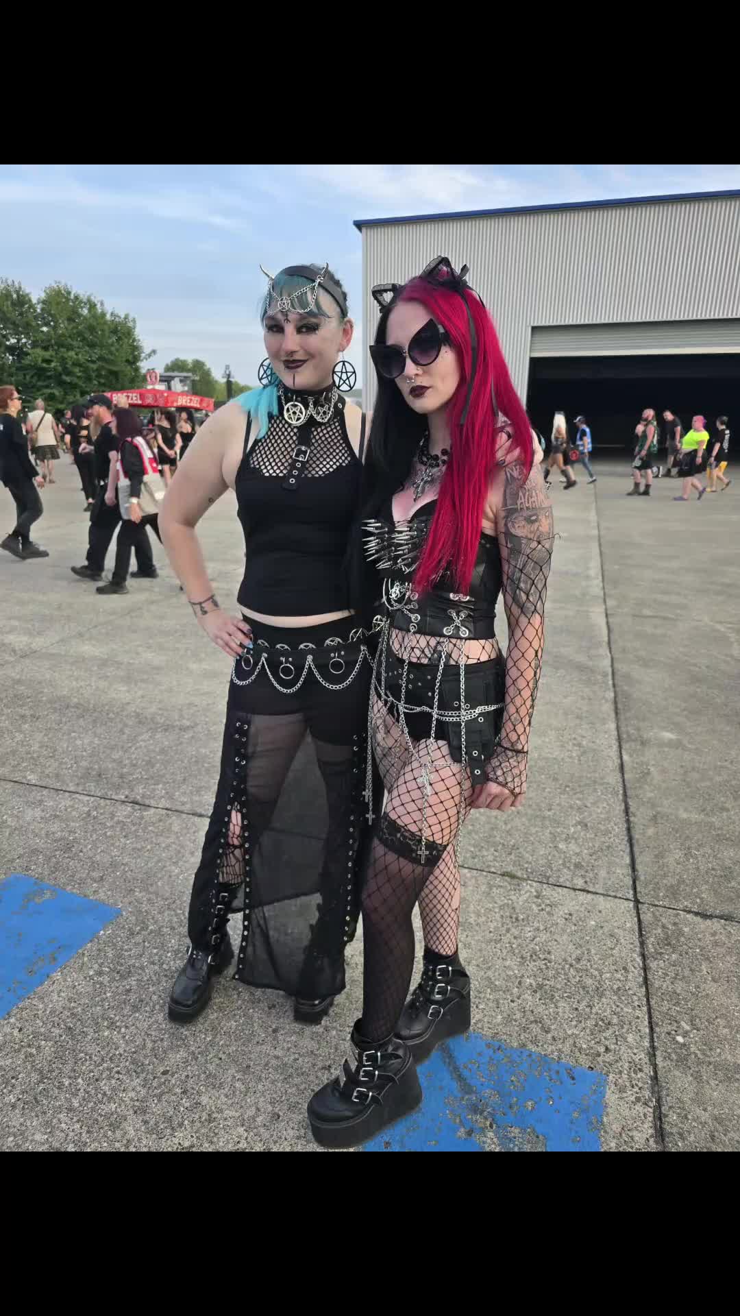 @GothMichi Team💚💜LariiVanHell