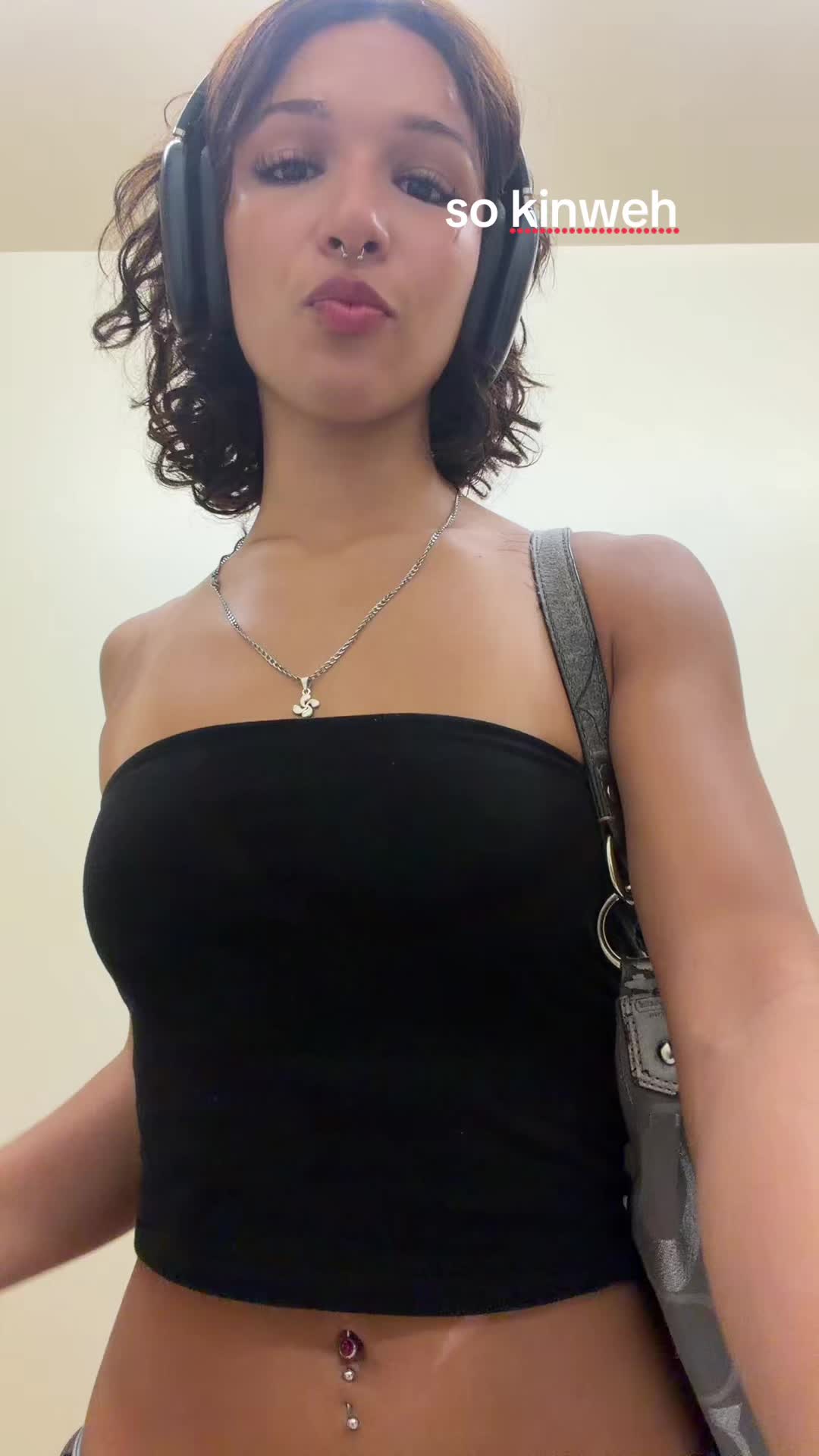 @️