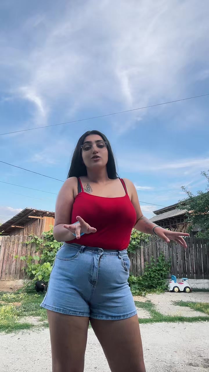 @Elena_Cipriana03