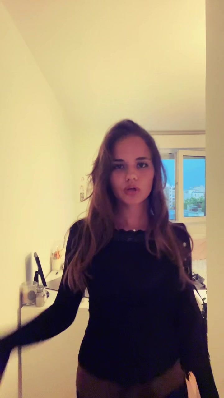 @𝐥𝐚𝐲𝐥𝐚