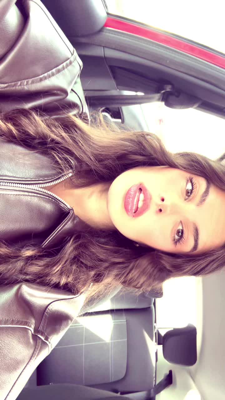 @.bæs.
