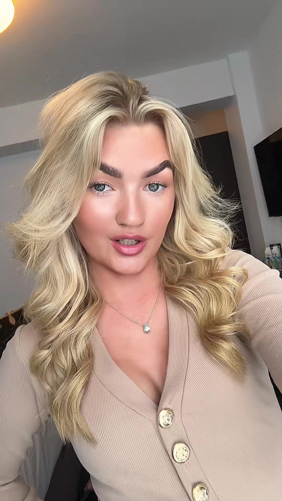 @ellierosejane