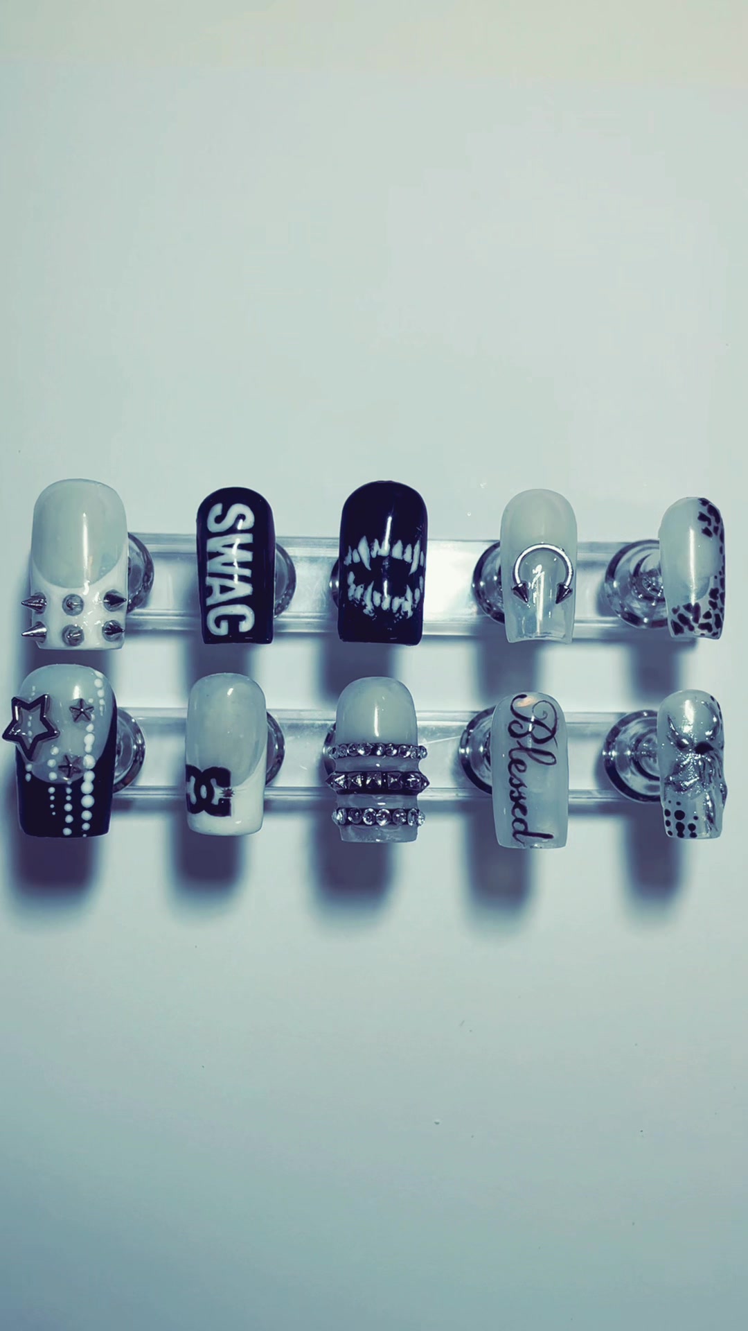@archivewrlnailz