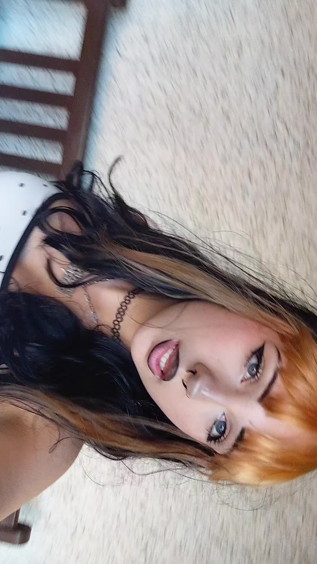 @😵&zwj;💫