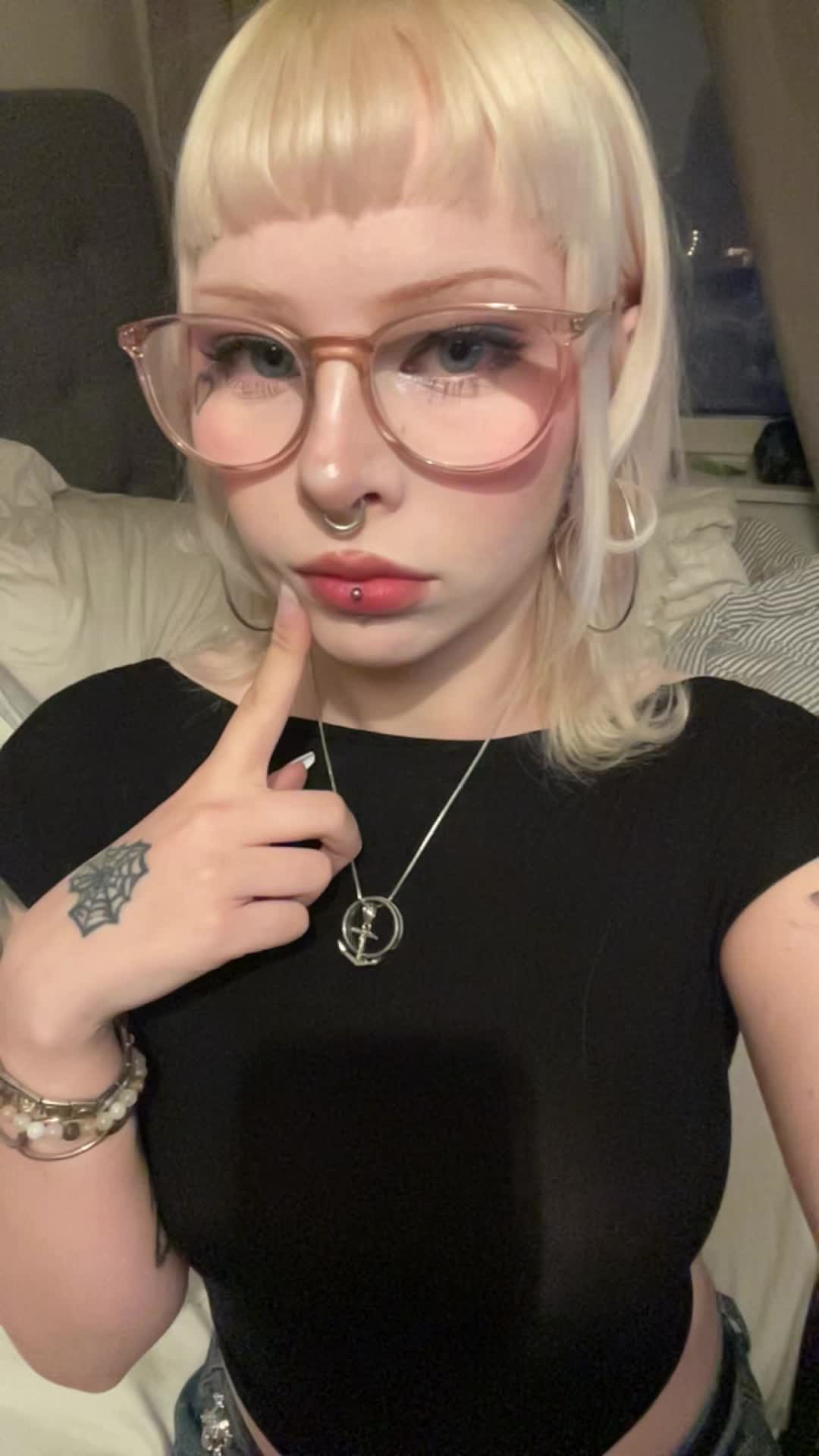 @mandapanda🖤🦇💞