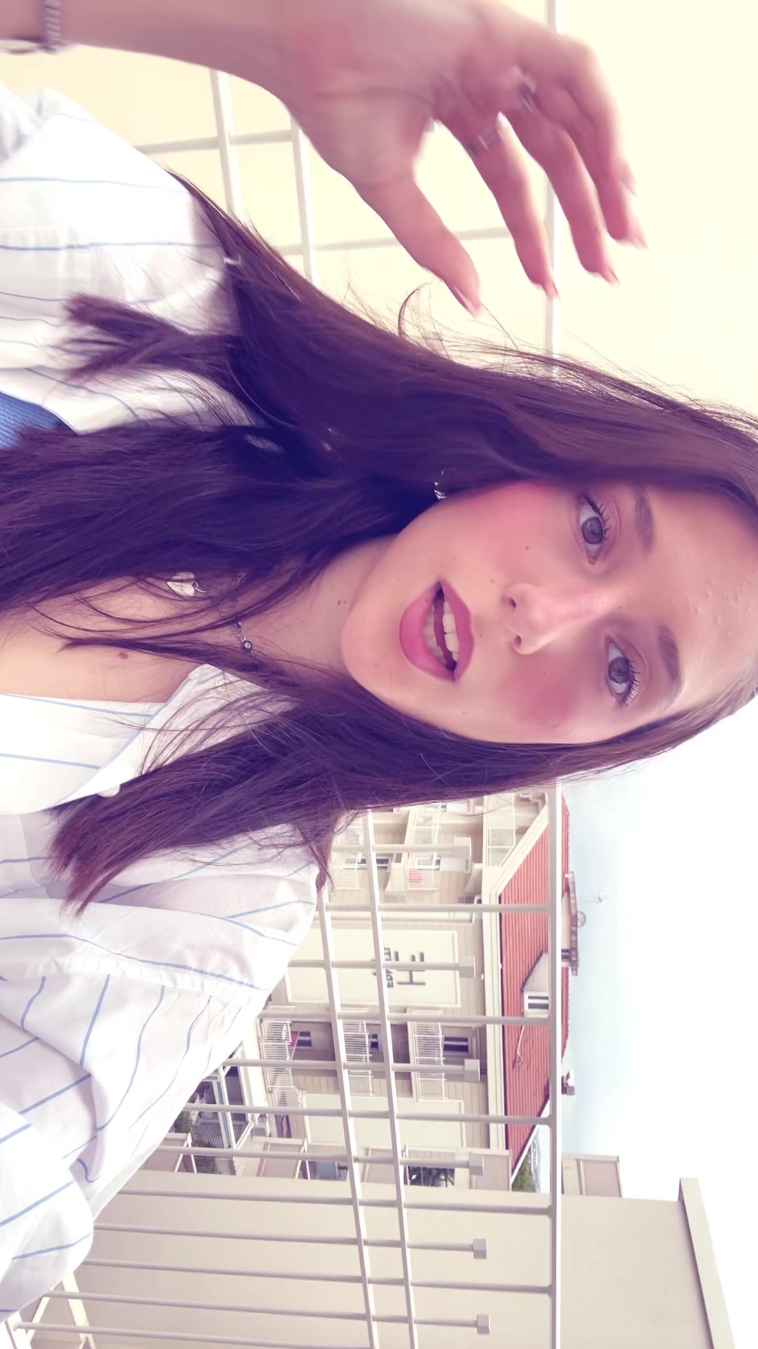 @Alis