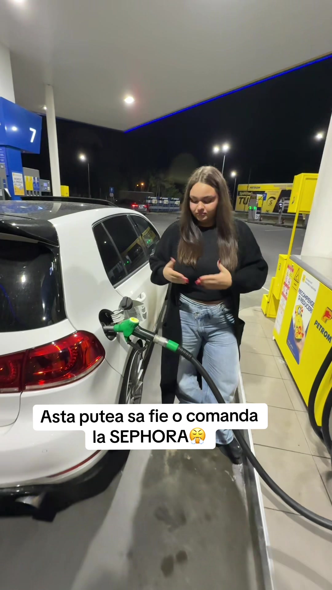 @Nicole Juca