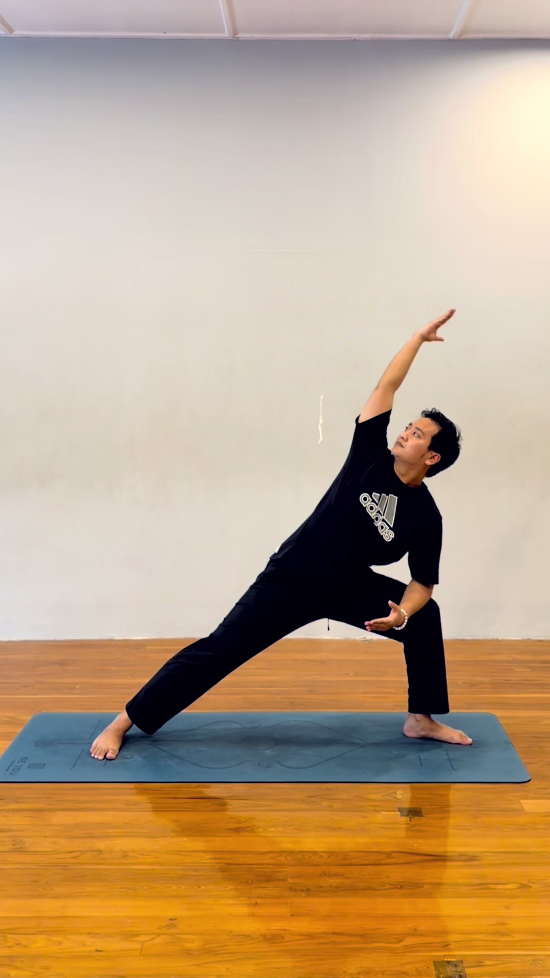 @Yoga With Thurein ð§âïž