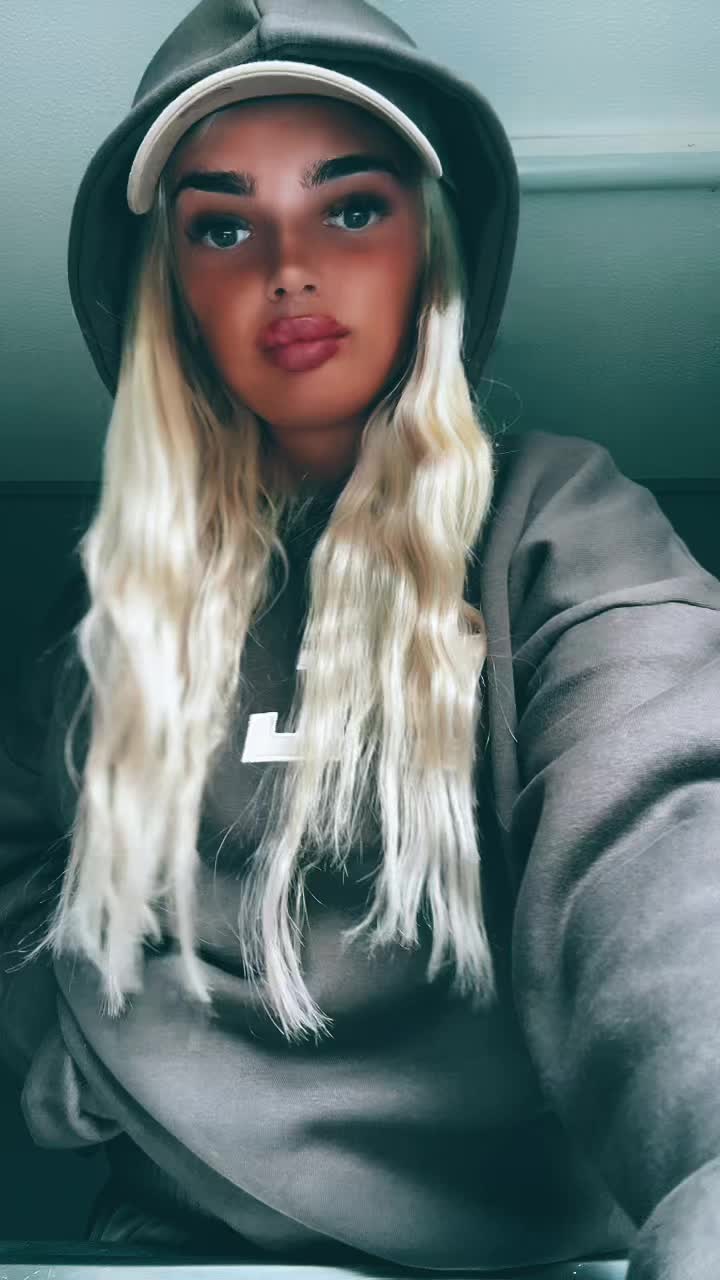 @Blondebaddie🤟🏽