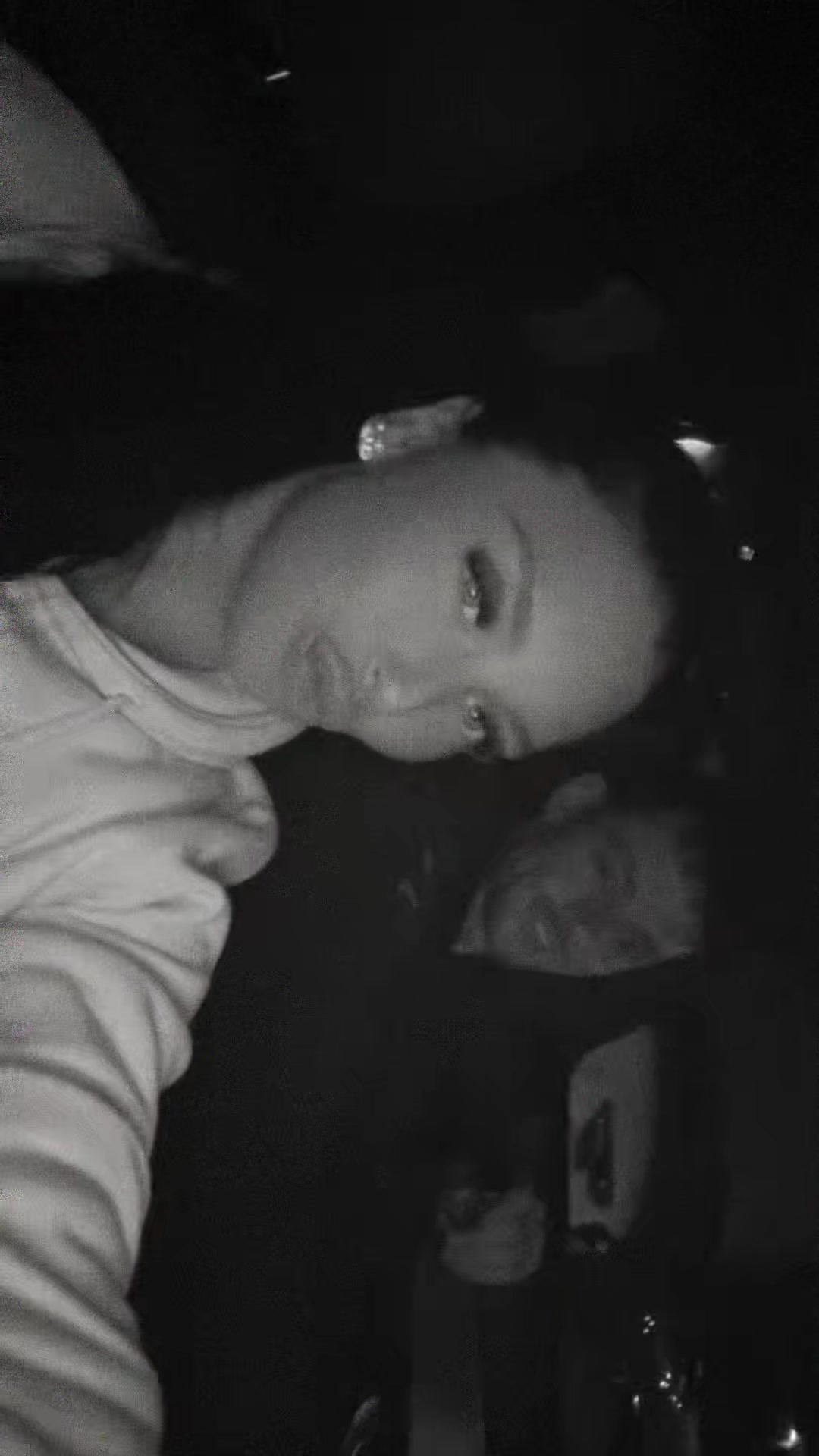 @Elle