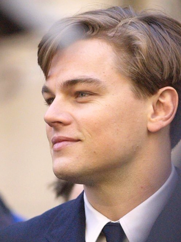 @Titanic Scene Vault