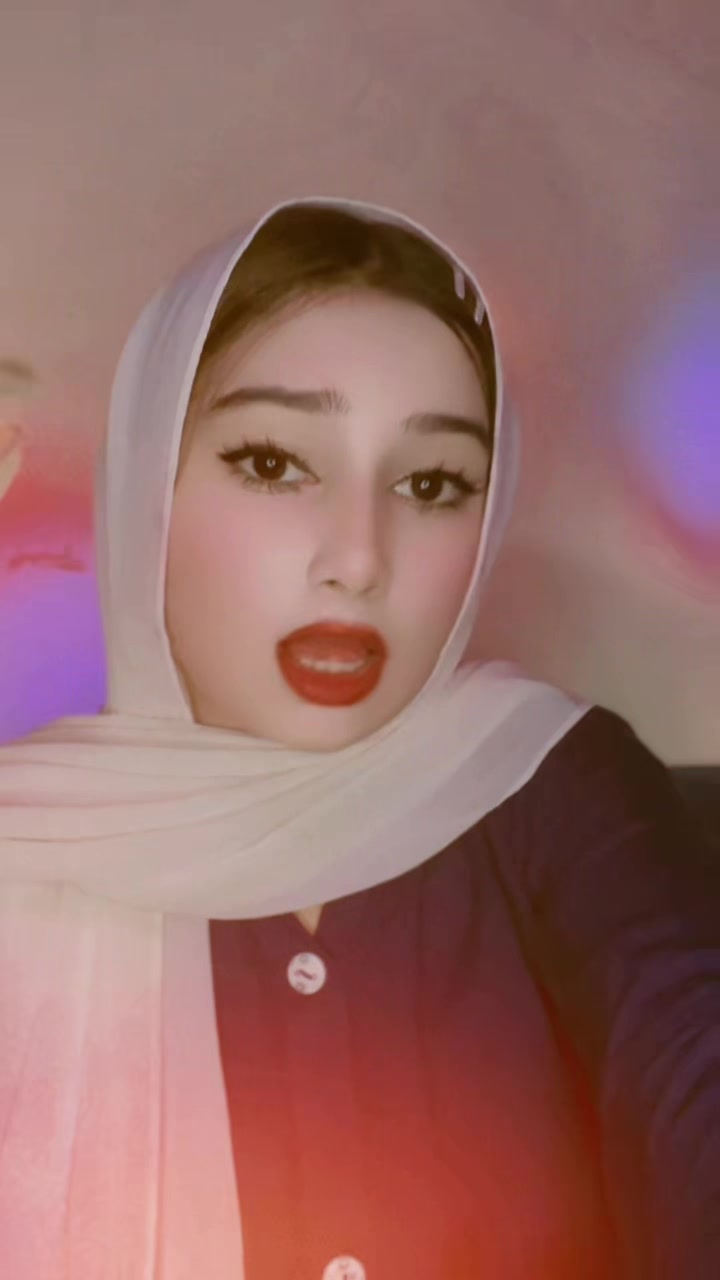 @Itz_Guriya55 live account💛✈️