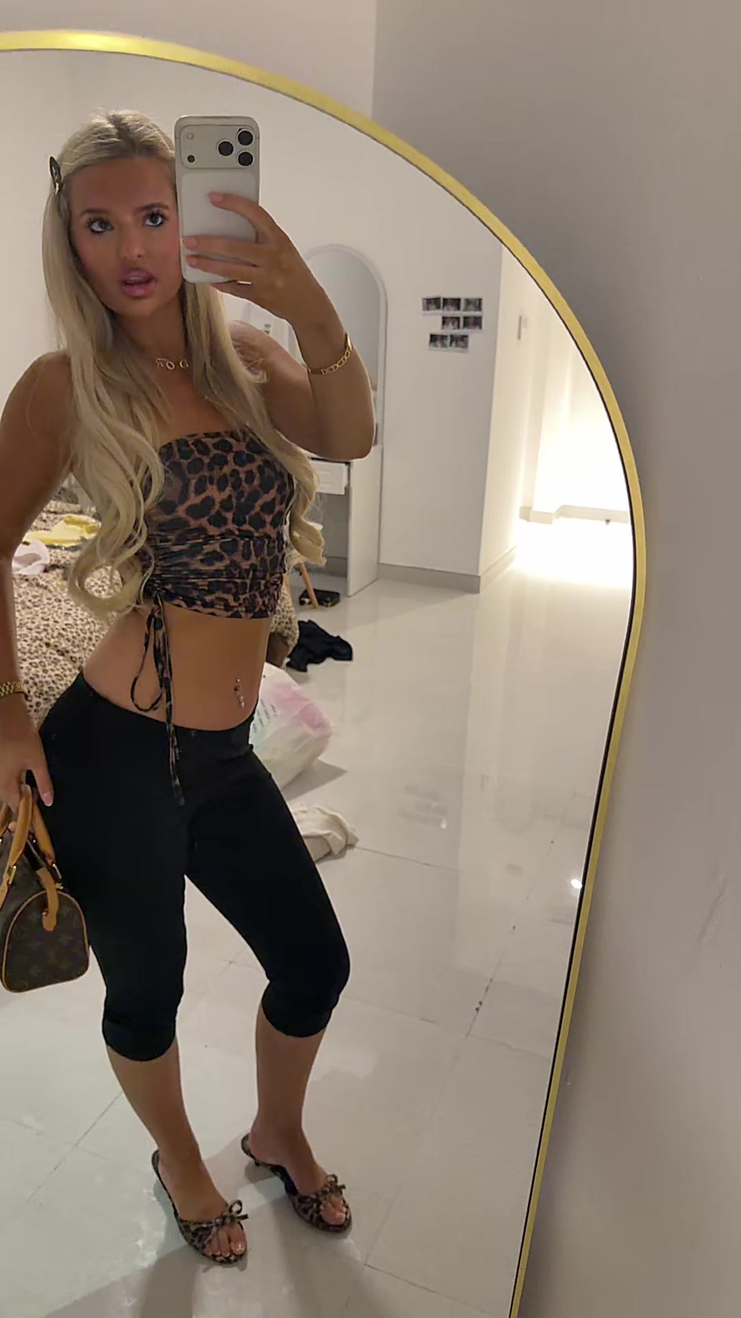 @laurennmuir