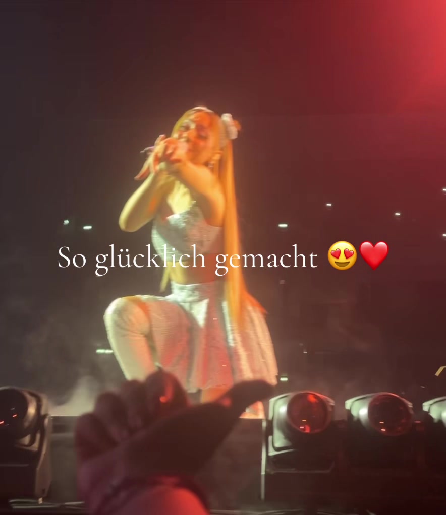 @Lara ✨✨✨
