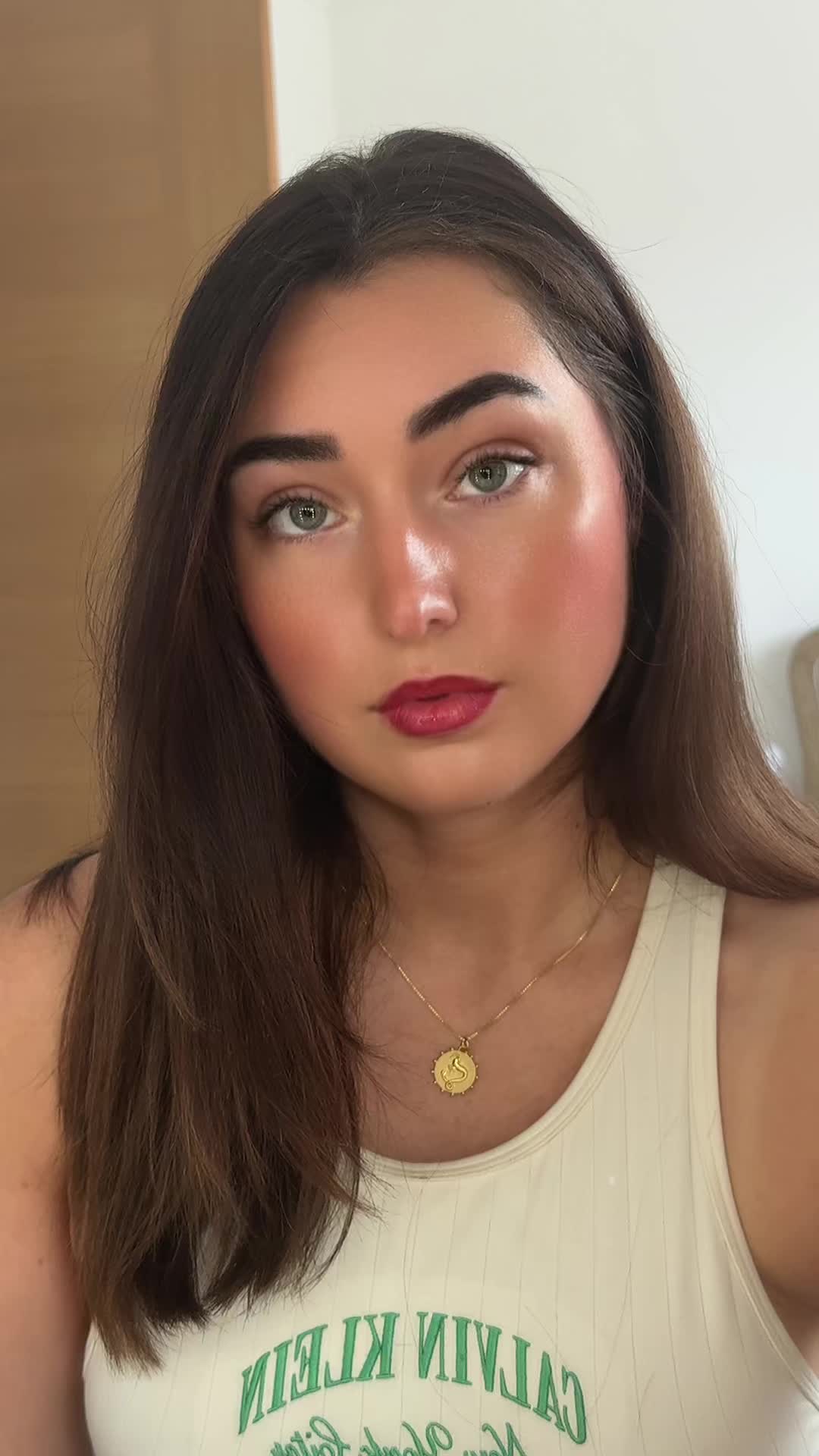 @Cutepowerlegslive