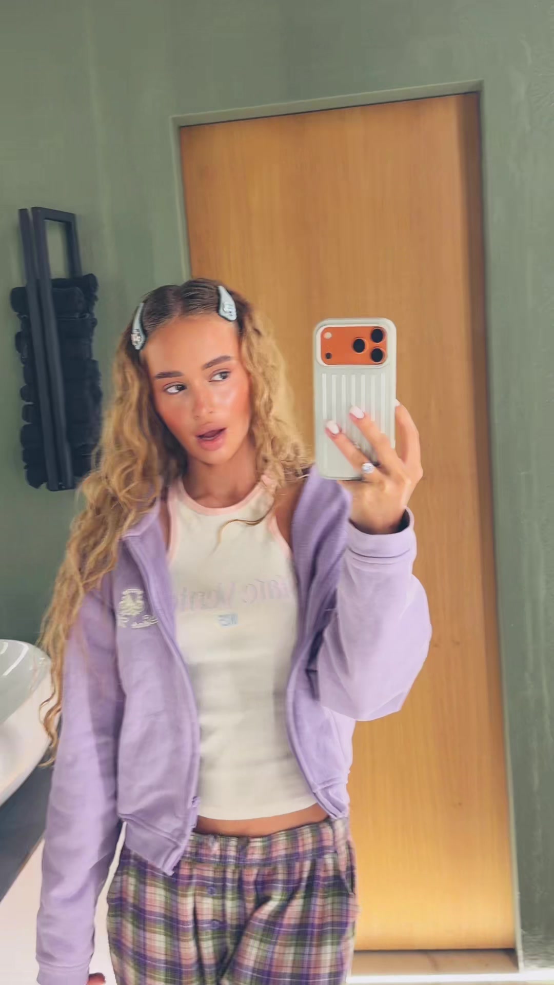 @aannikasss