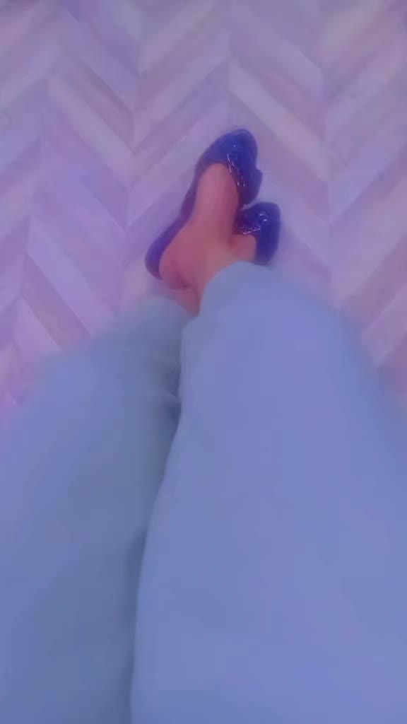 @happy gal 256