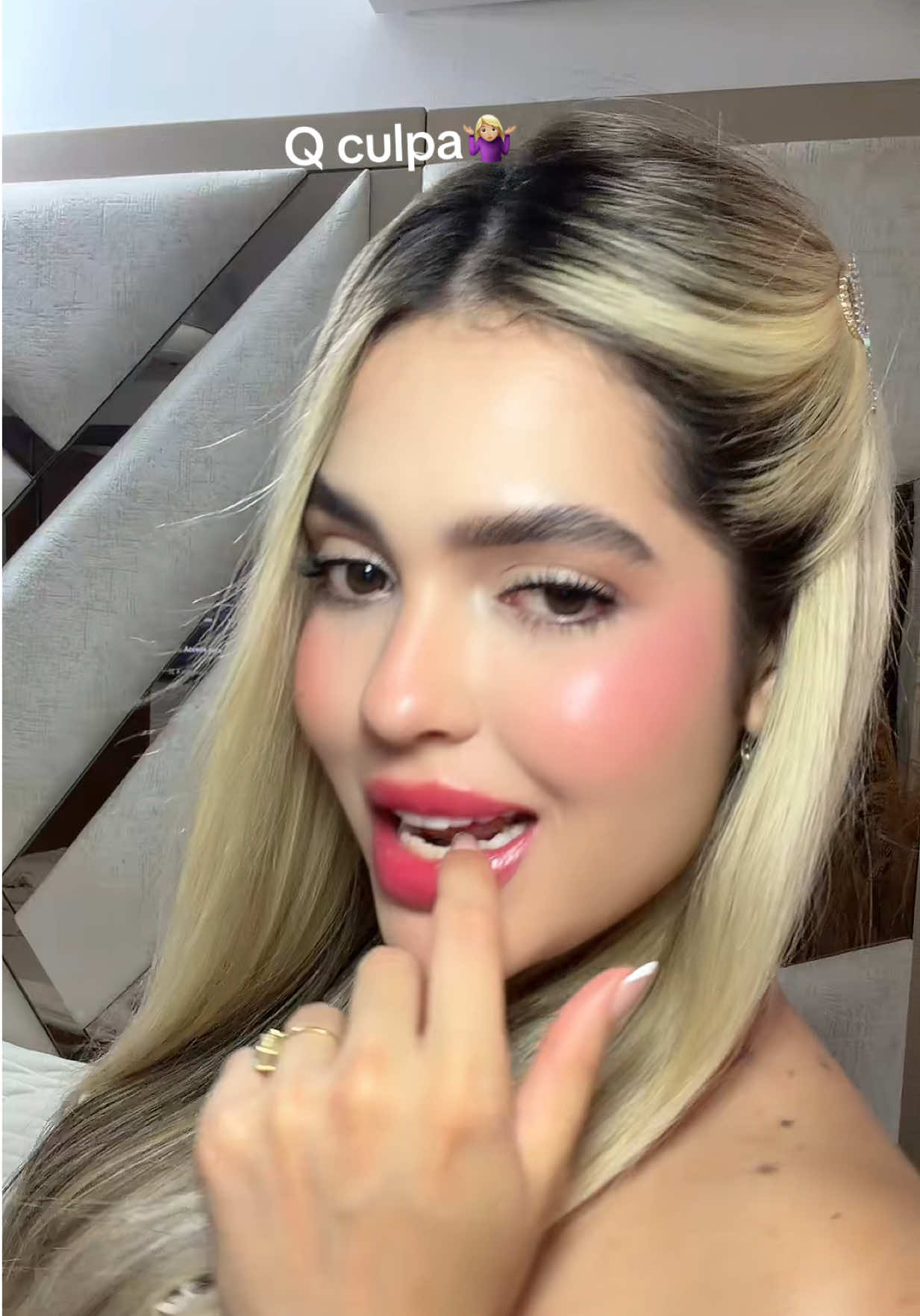 @Mayi Ardila